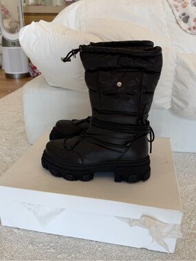 RAYE Black Quilted Puffer Winter Boots with Lug Sole